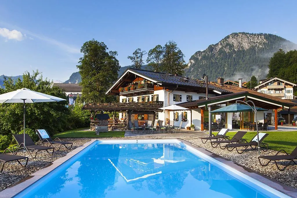 Gästehaus und Ferienwohnungen Egglerlehen-1